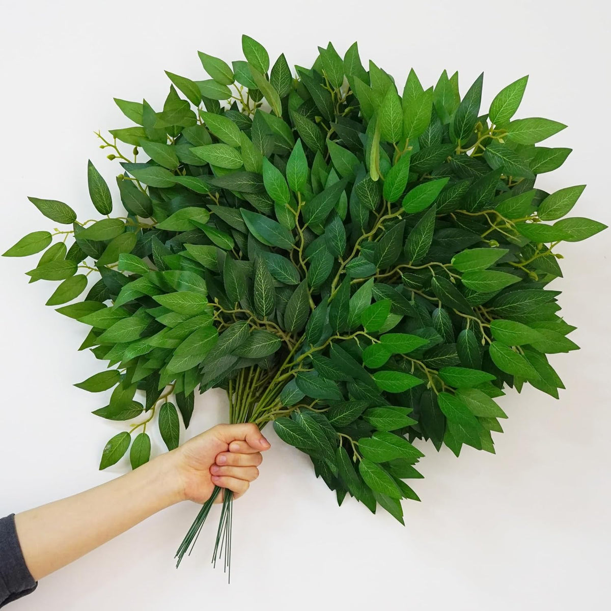 40 Pcs Italian Ruscus Greenery 68cm Artificial Greenery Stems Leaf Greenery Garland for Wedding Arch Flowers Centerpieces Balloon Arch Home Decor