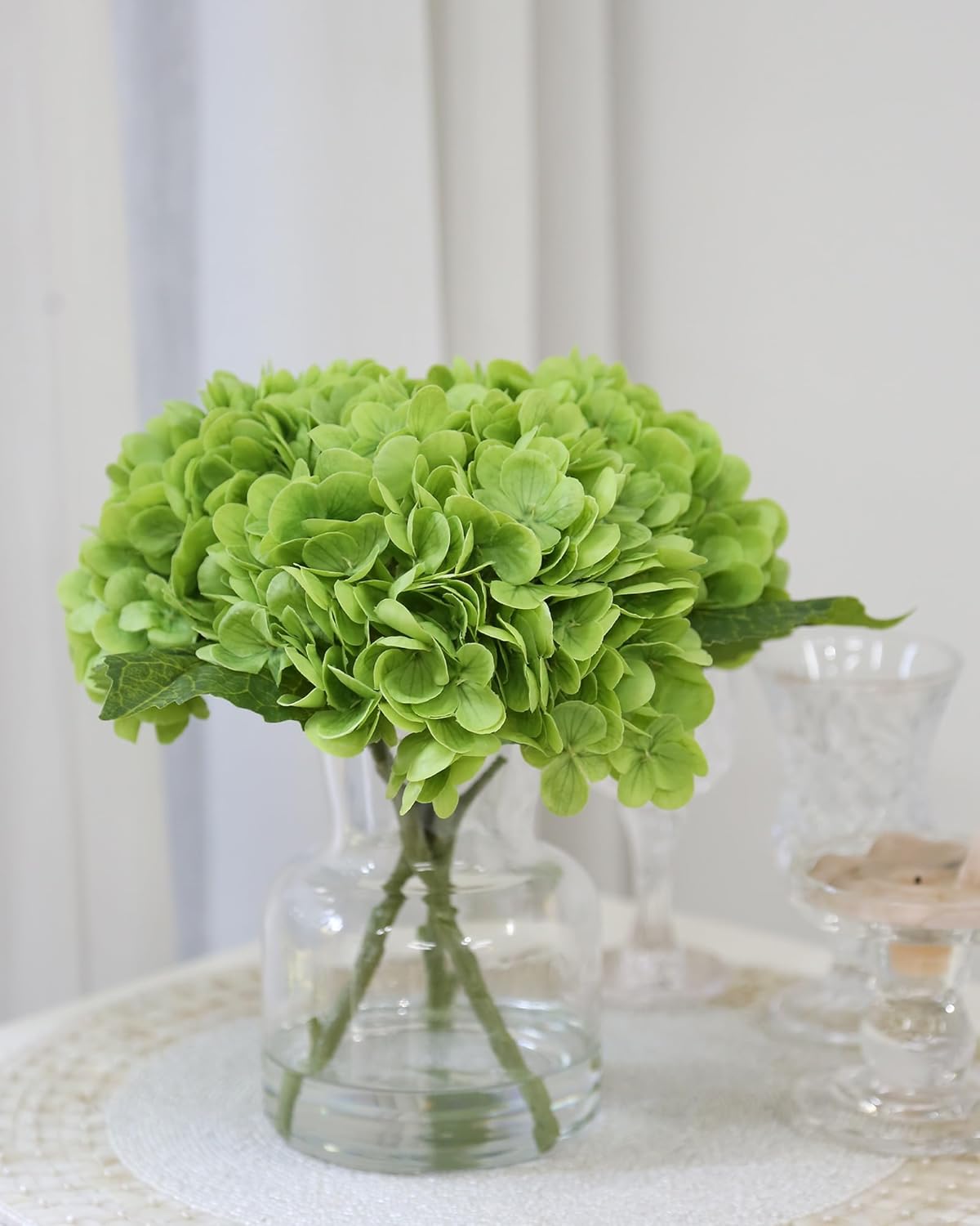 Real Touch Artificial Flowers Whith White Hydrangea in Vase for Home Decoration, Fake Flowers Centerpieces for Tables, Lifelike Fake Hydrangea in Vase for Bathroom, Office and Water Bar