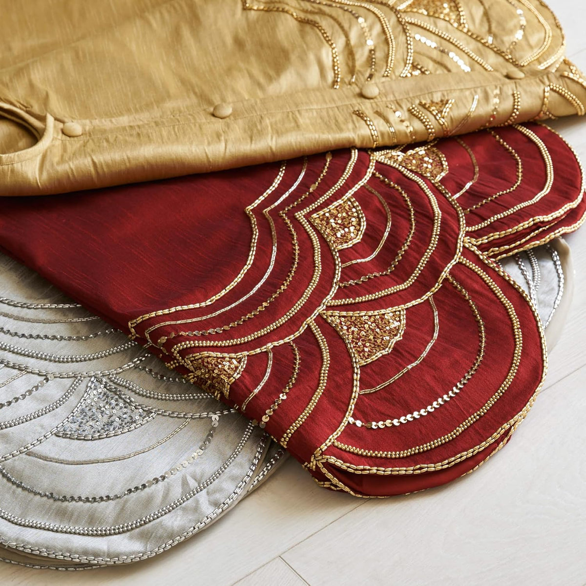 Deluxe Balsam Hill Elizabeth Beaded Holiday Decor Bundle