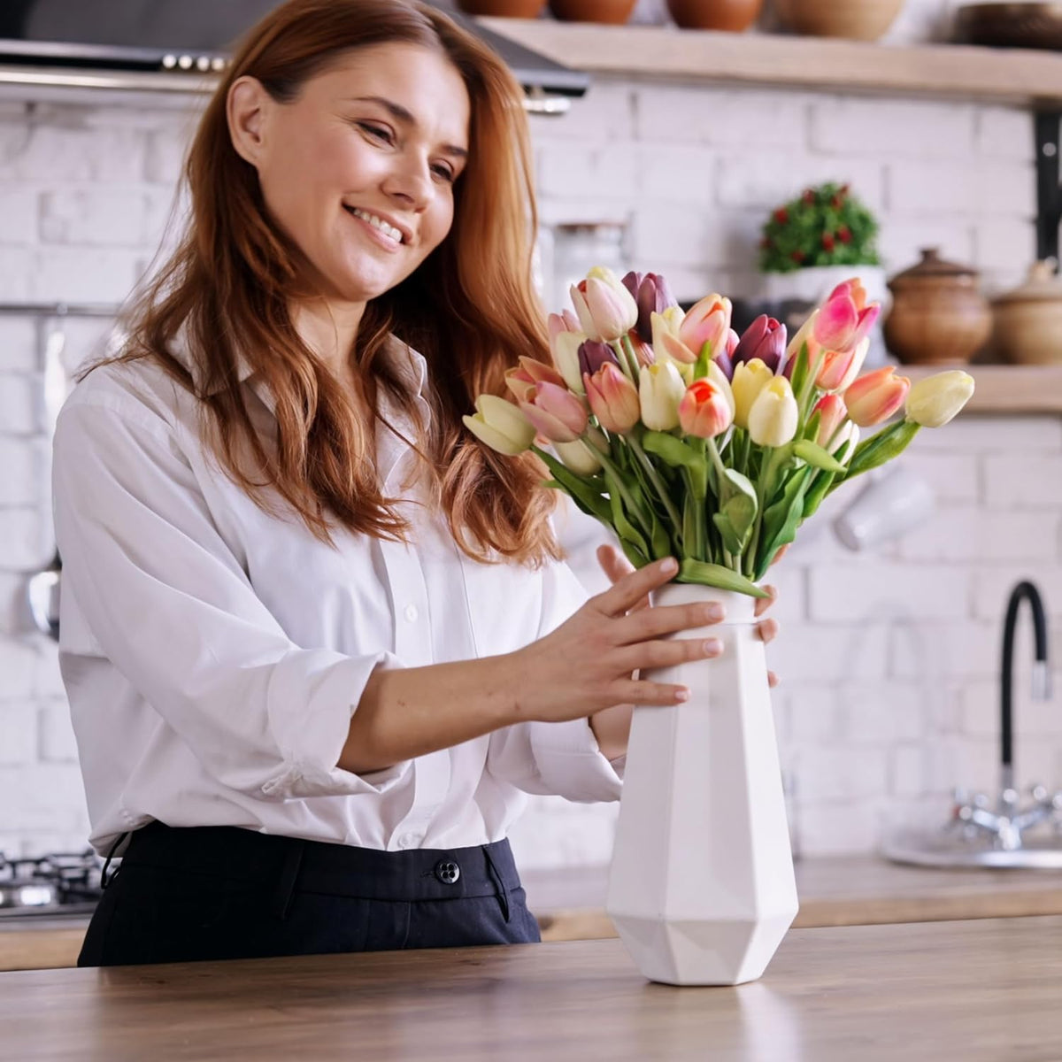 Sggvecsy 30 Pcs Fake Tulips Artificial Flowers Real Touch PU Faux Flowers Tulip Stems for Wedding Spring Bouquet Floral Arrangement Home Office Party Decorations for Mother's Day (Multi Colors)