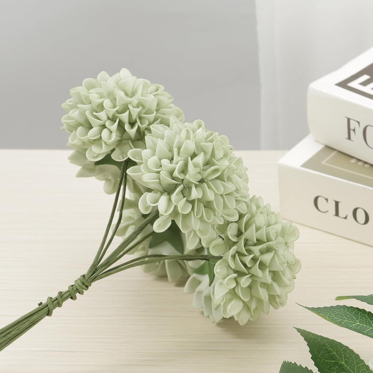 Artificial Flowers, Realistic 50 Pcs Artificial Rose for DIY Wedding Bouquets Centerpieces Arrangements, Sage Green Dahlia Flowers with Stem for Bridal Shower Party Home Decorations