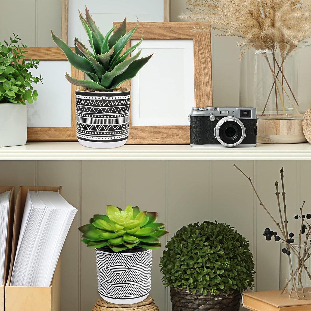 Winlyn Set of 3 Assorted Small Potted Succulents Arrangement Artificial Succulent Plants in Black and White Geometric Pots for Table Centerpiece Windowsill Shelf Indoor Outdoor Garden Greenery Decor
