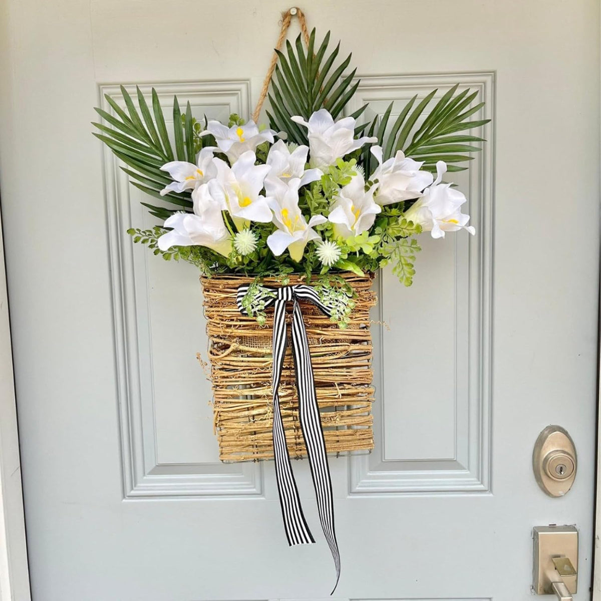 Artificial Flowers Basket, Hanging Door Basket, Artificial Hanging Baskets with Flower, Basket Wreath for Outdoor Indoor Wall Door