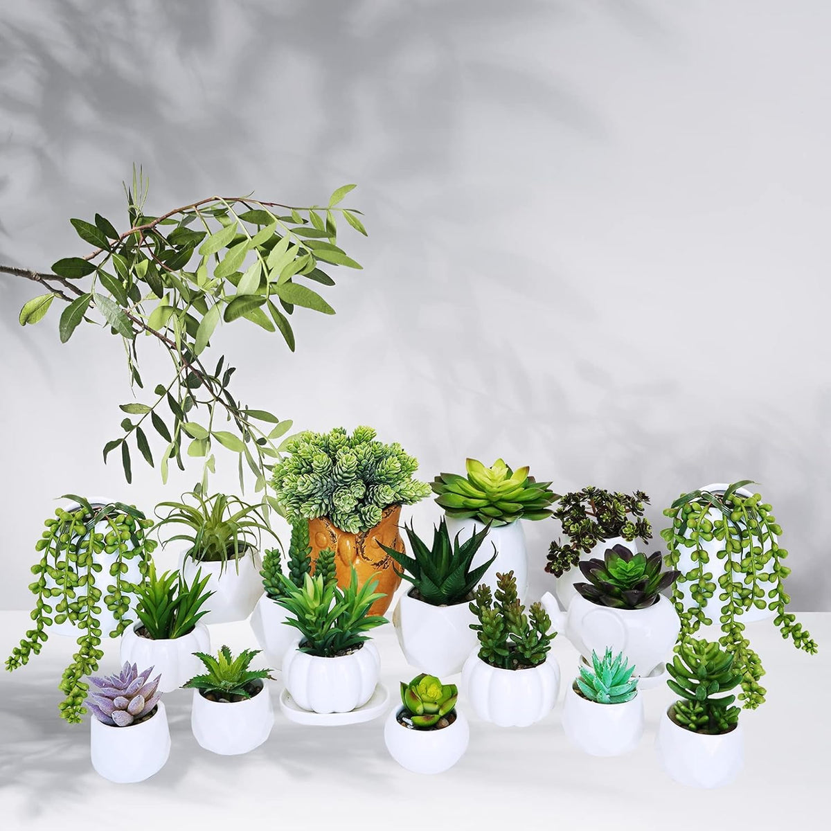 Winlyn 19 Pcs Assorted Artificial Succulents Plants Unpotted Small Green Hanging Succulent Aloe Fake Cacti Succulents Bulk for Succulent Garden Centerpiece Wreath Arrangement Indoor Outdoor Home Decor
