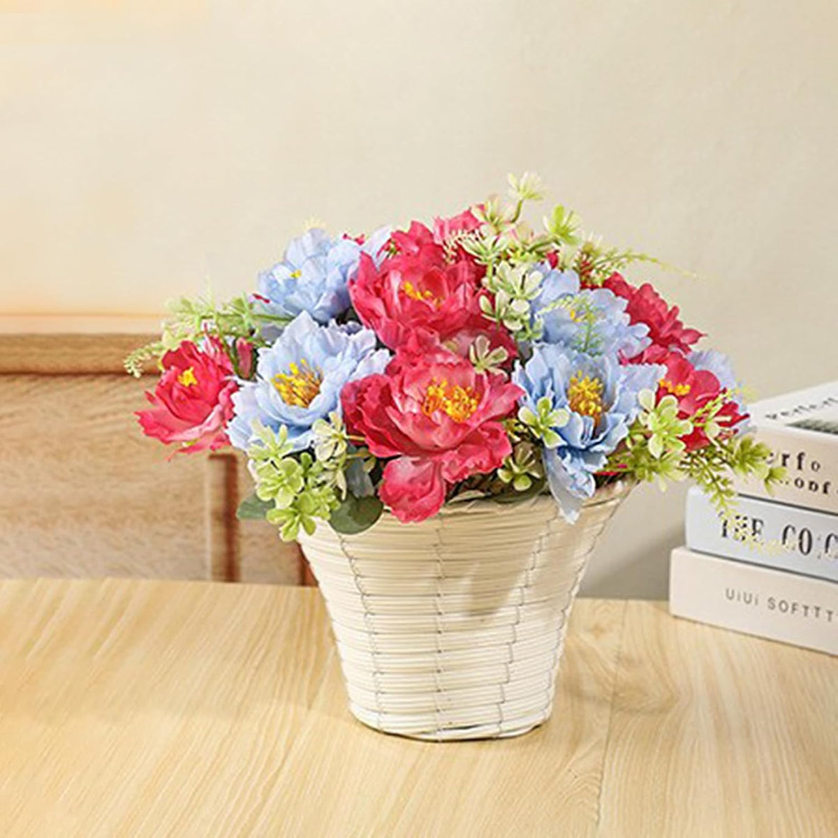 Artificial Flower Hanging Basket, Artificial Hanging Baskets with Flowers, Fake Flowers in Hanging Basket, Fake Hanging Plants for Outdoor Decor, Faux Flowers for Outdoor Patio Garden(1PCS-red blue)